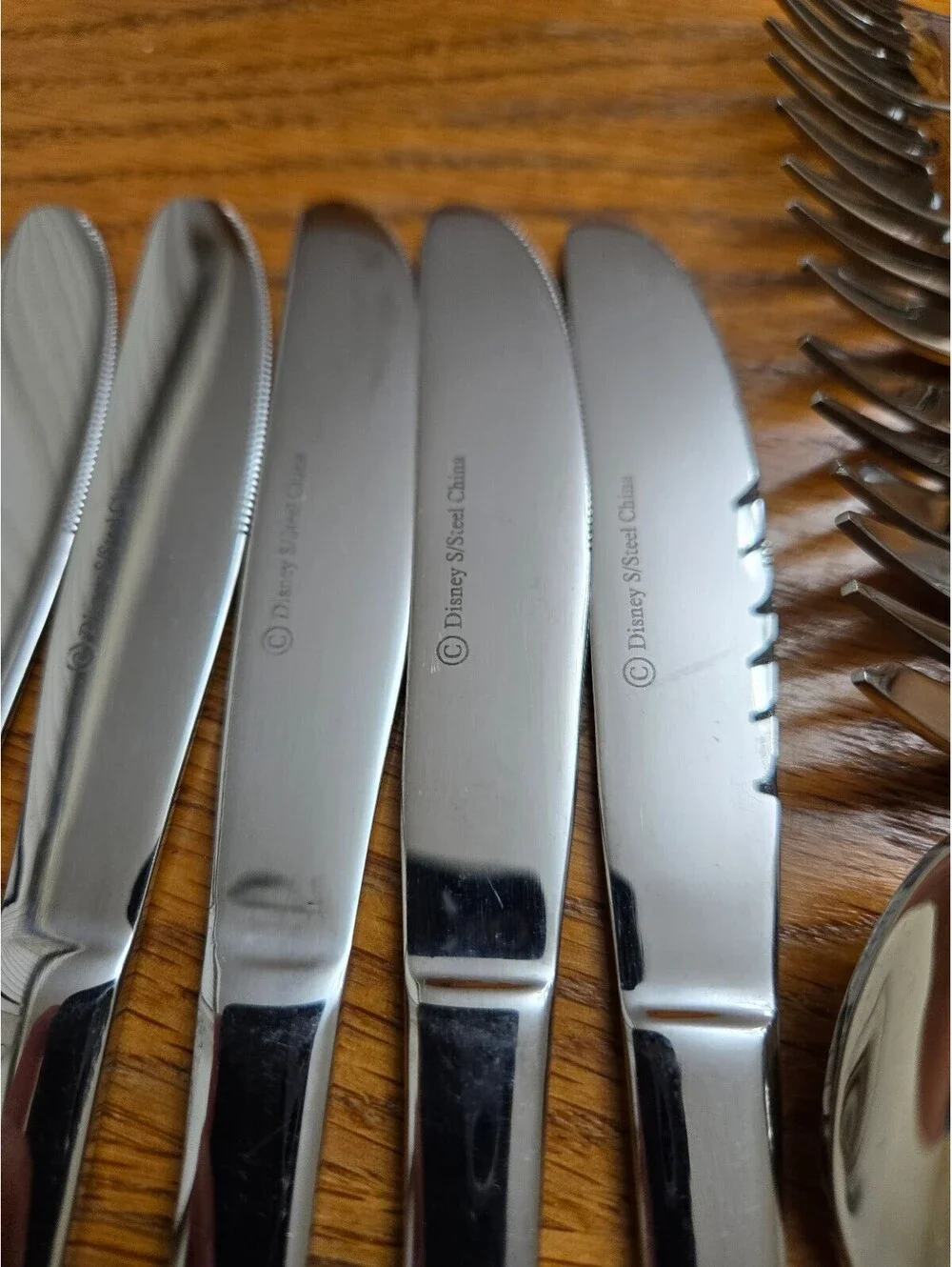 Disney Parks Mickey Mouse Icon 25 Piece Stainless Steel Silverware Set